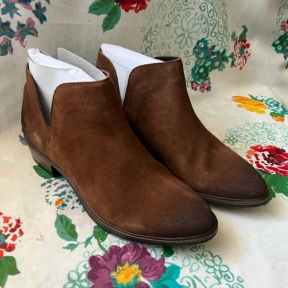 Crevo Shoes - New Crevo Chestnut Booties Size 8 Leather NWOT